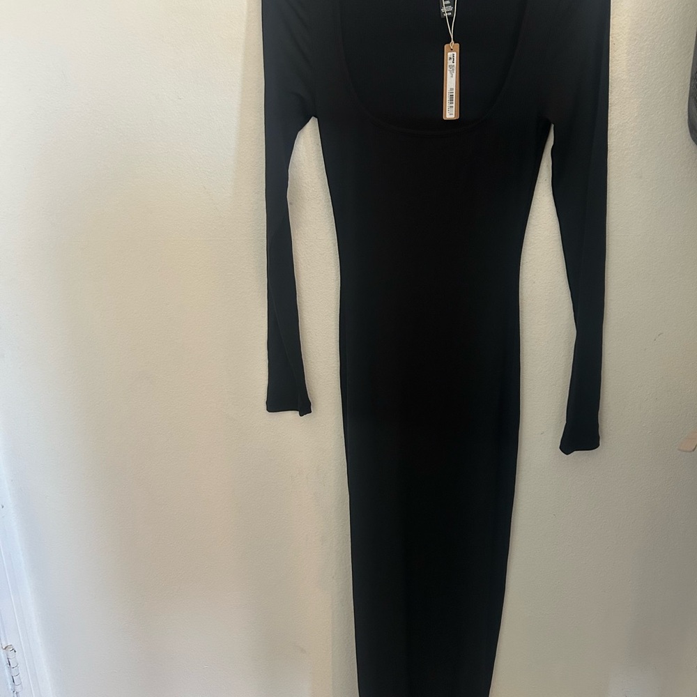 Elegant Black Long Sleeve Dress